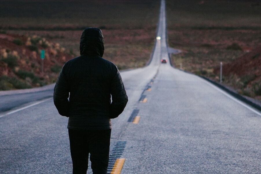     Психологи рассказали поразительный факт о людях, которые быстро ходят