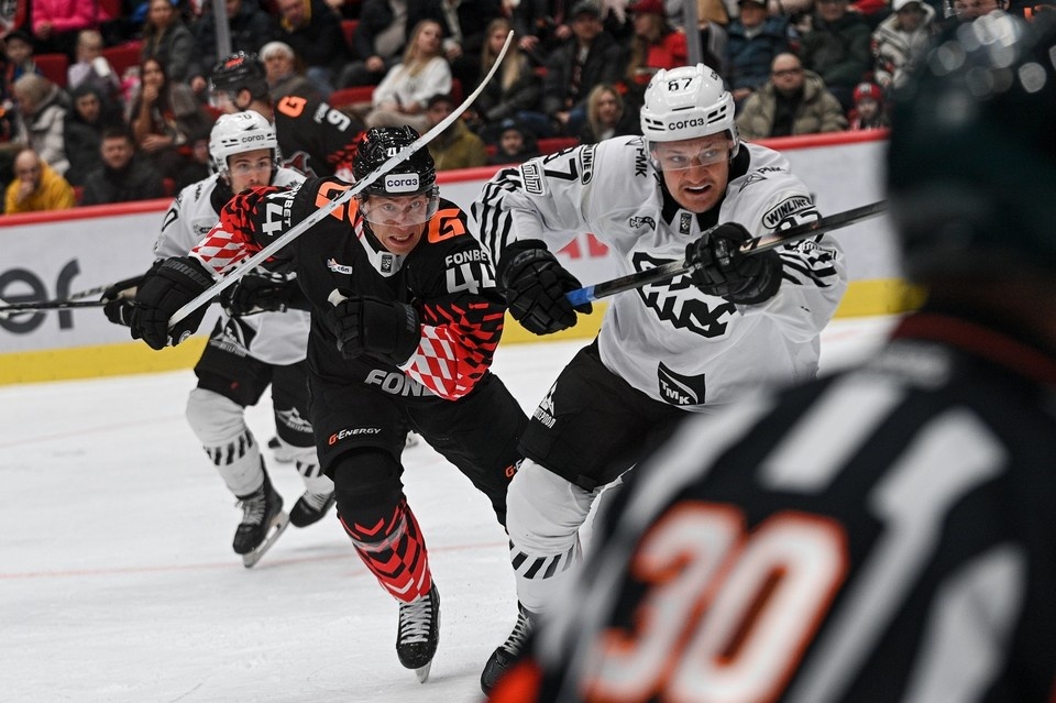    «Трактор» не использовал массу голевых моментов, проиграв «Авангарду» — 0:1. Фото ХК «Авангард»