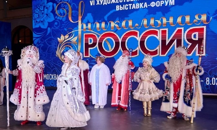    Парад Дедов Морозов, Мария Захарова, современные художники и ювелиры: выставка-форум «Уникальная Россия» торжественно открылась в «Гостином дворе»