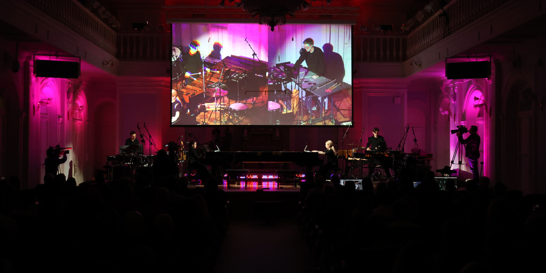 Куда сходить в выходные: Линч, индийская живопись и новая музыка