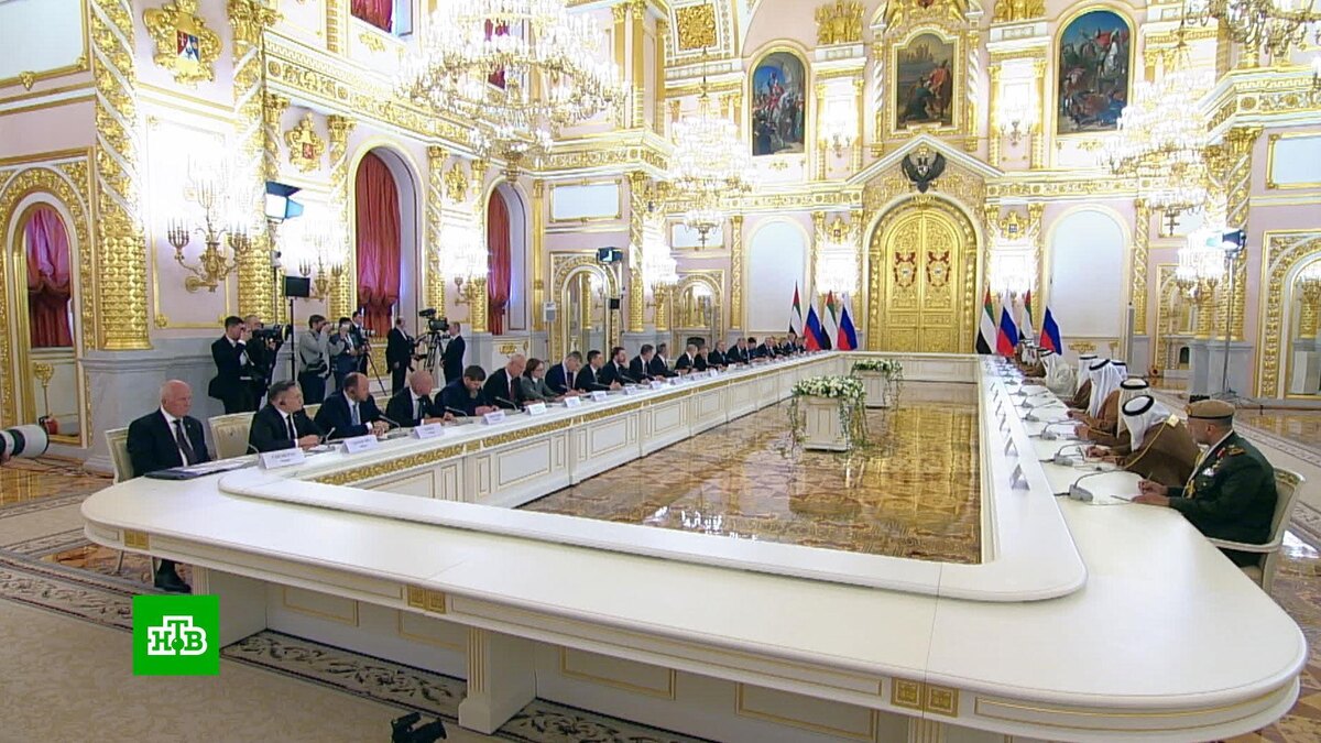    Лидер ОАЭ пообещал Путину дальнейшее посредничество между Москвой и Киевом