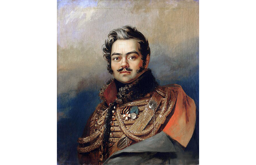 «Портрет Дениса Васильевича Давыдова» — Джордж Доу. Главный “канонический” образ героя: тот самый взгляд человека, который воевал не только саблей, но и словом — и умел превращать рейды в легенду.