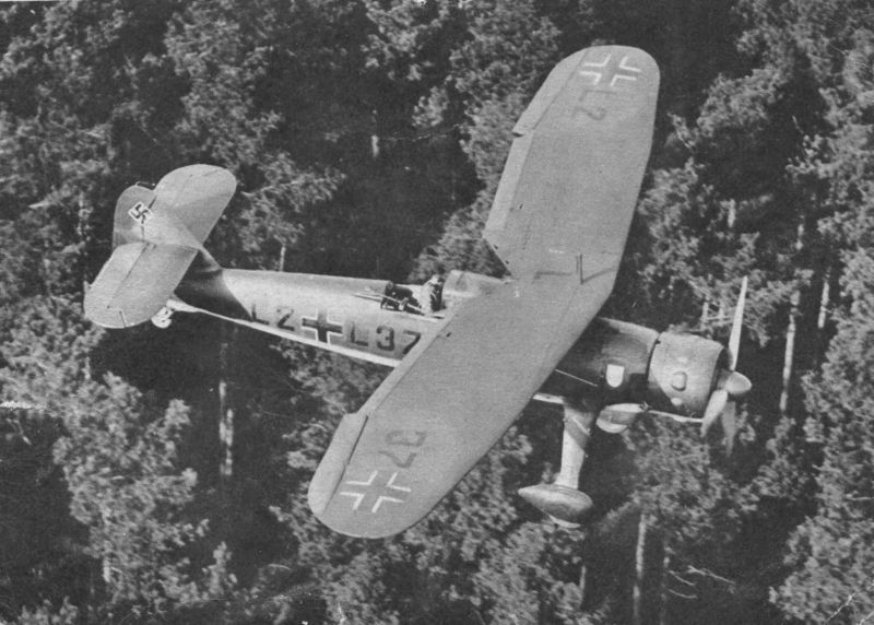Немецкий разведывательный самолет Хеншель