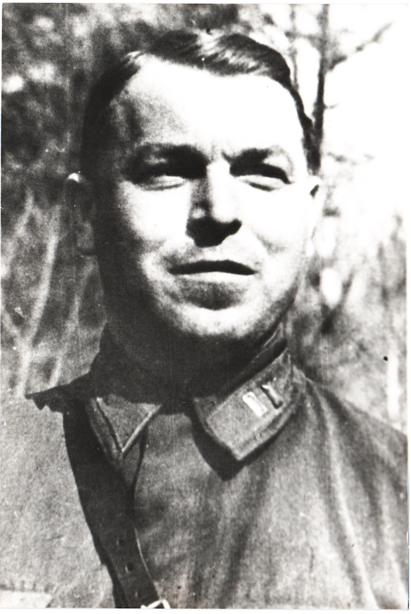 Карнаух Степен Андреевич комисар 27 ГВ СП