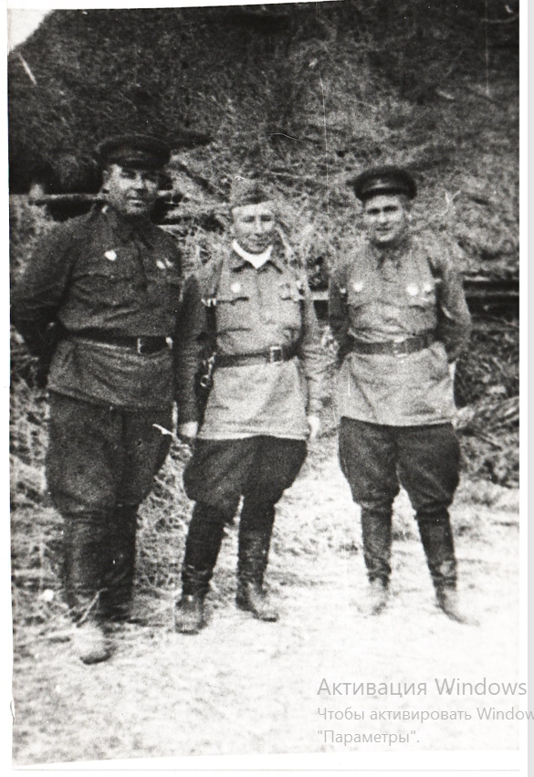 Бугейко ком. 11 ГВ СД генерал-майор 16 корпуса, Андреев нач. артиллерии полковник 11 ГВ СД.