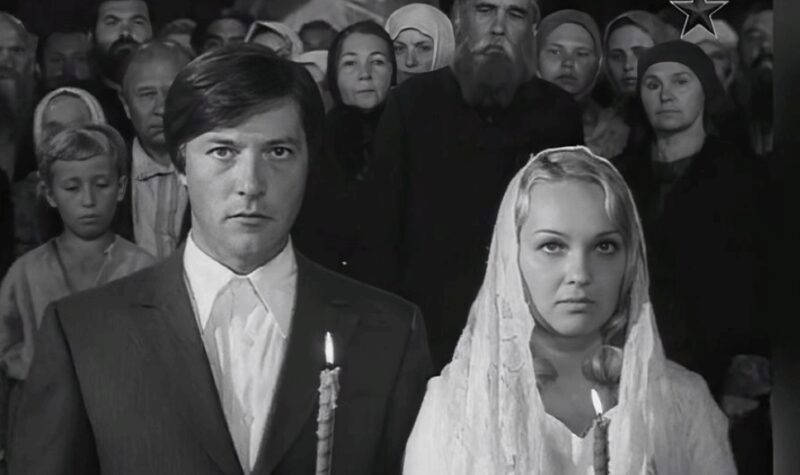    Евгений Жариков и Наталья Гвоздикова в культовом сериале «Рождённая революцией»