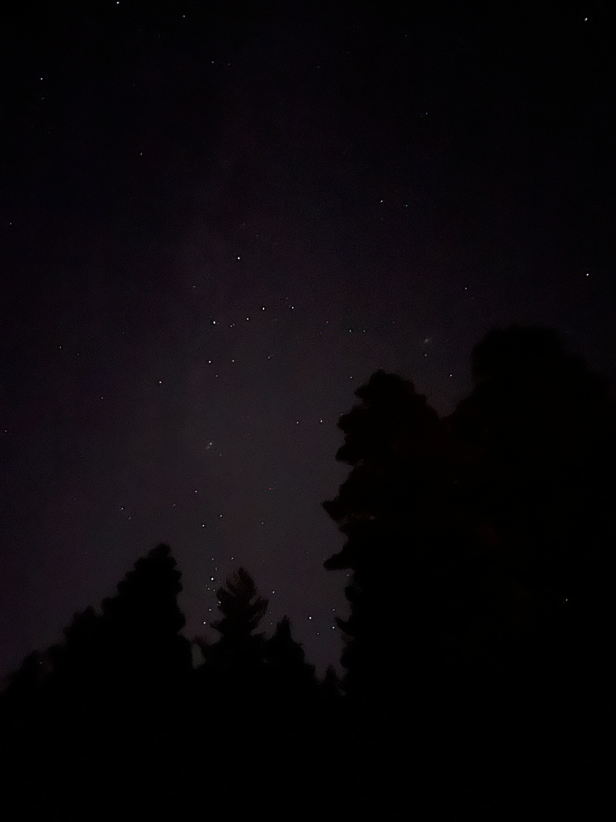 Фото: Анастасия Шавель. Разглядывать звездное небо для осознанности - почему бы и нет? 