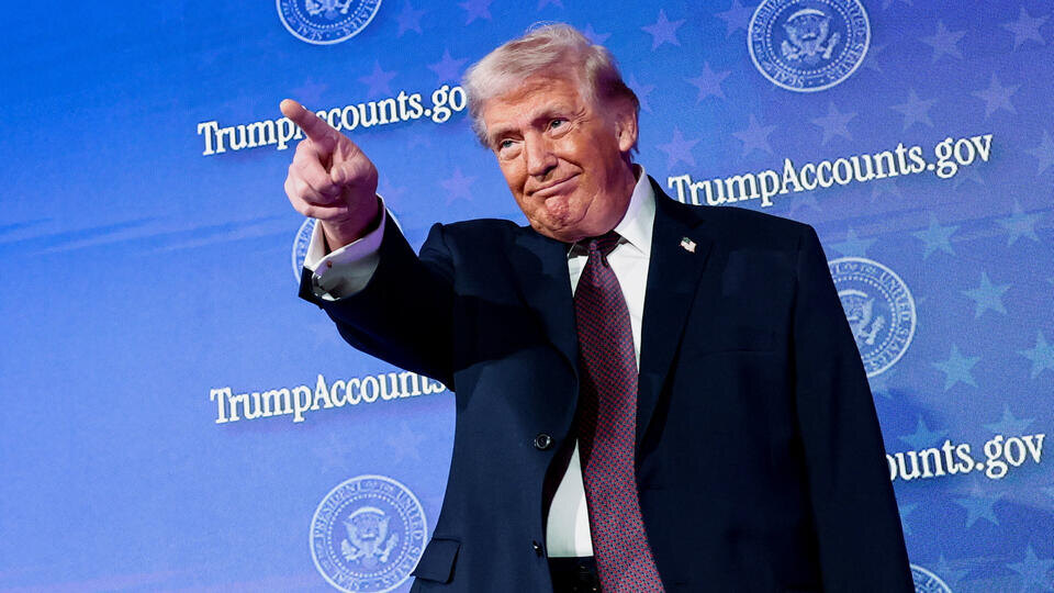     Трамп произносит слово "Киев" на русский манер, вопреки украинским правилам REUTERS/Kevin Lamarque