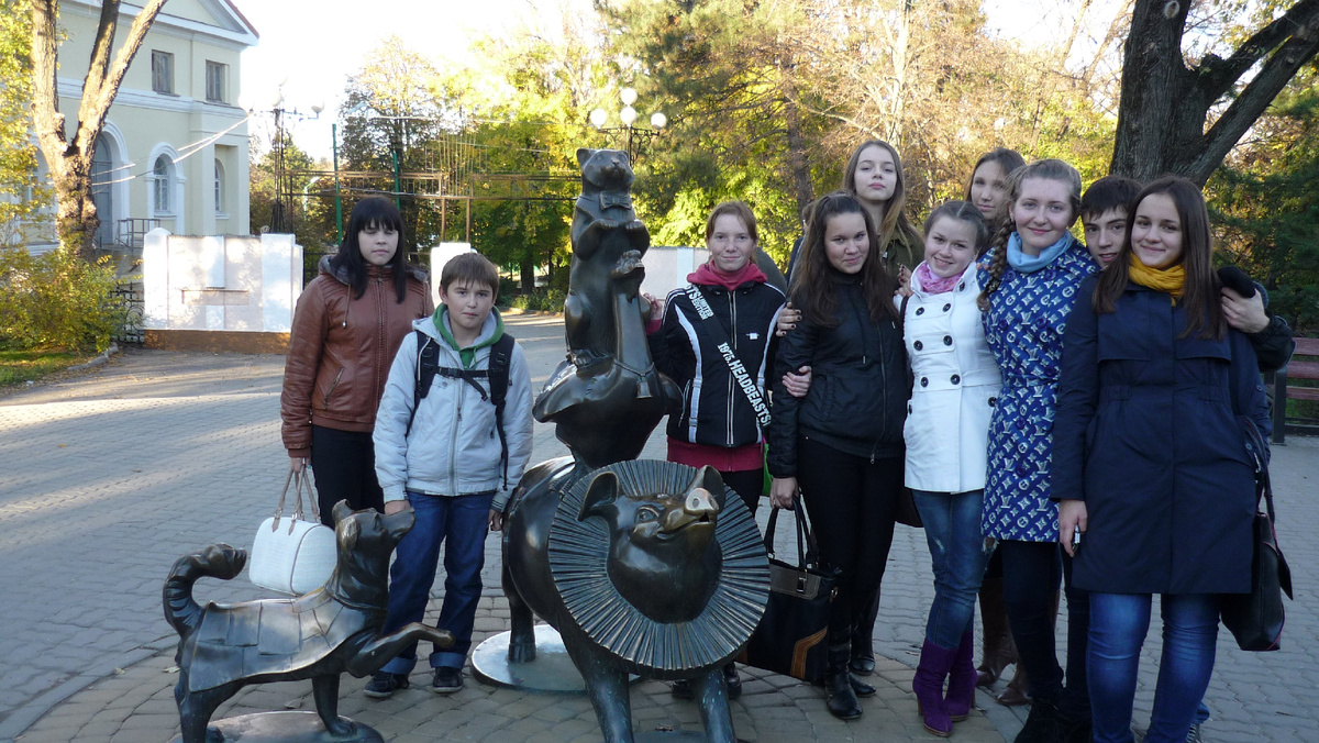 У памятника Каштанке Фото автора 