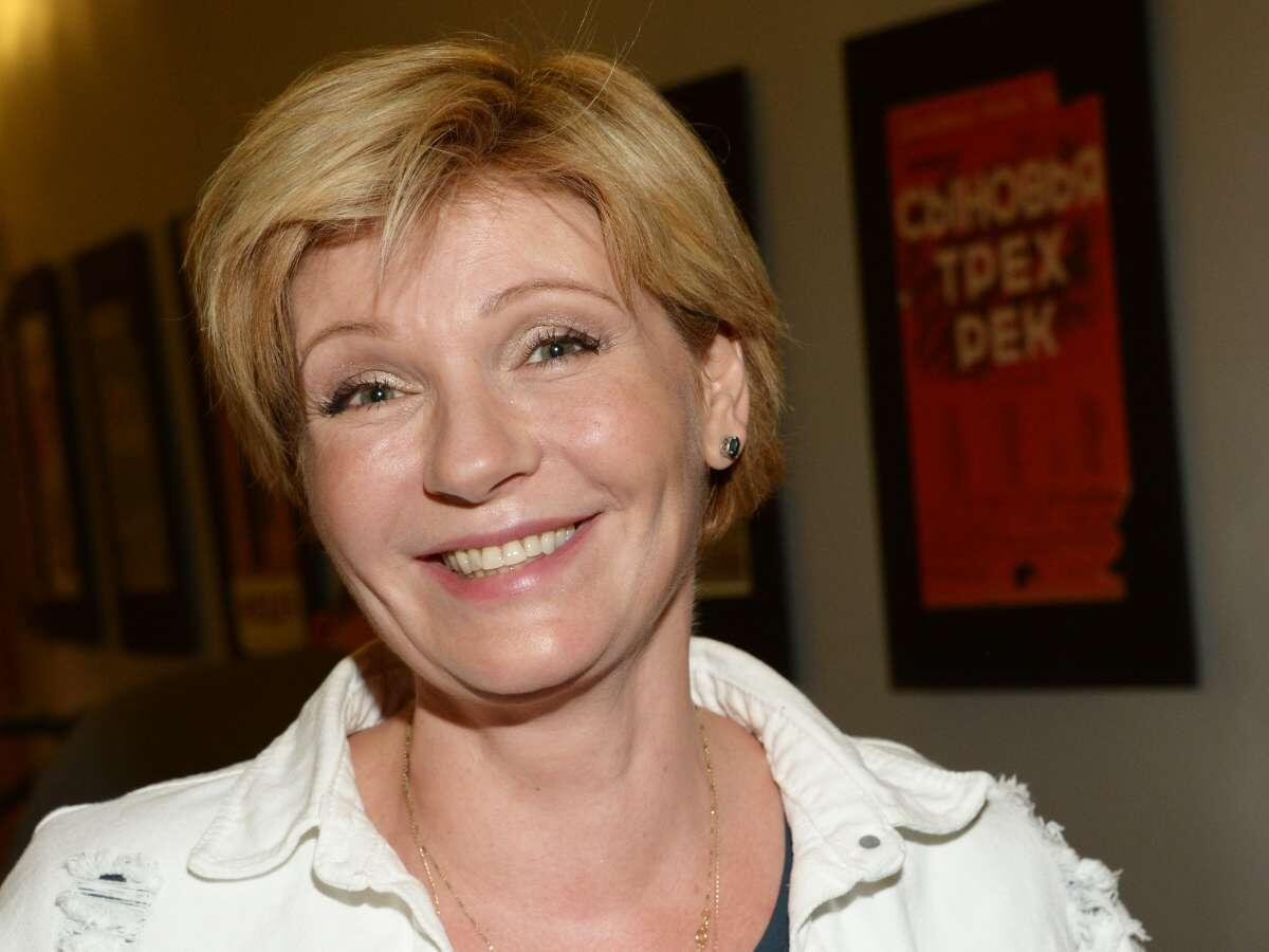 Анна Ардова