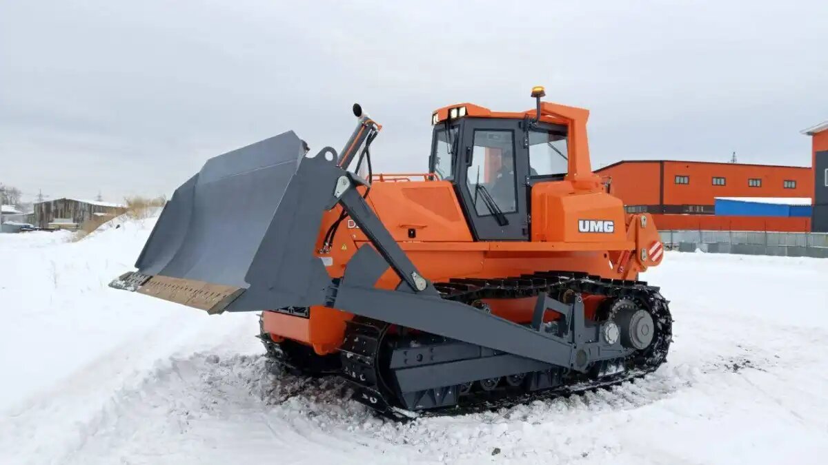 Фото: telegram-канал UMG / предприятие UMG «Челябинские строительно-дорожные машины»
Опытный образец 24-тонного бульдозера D25H от UMG ЧСДМ