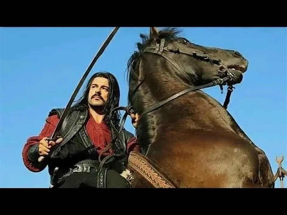     Бурак Озчевид в роли Осман бея, в сериале "Основание.Осман".