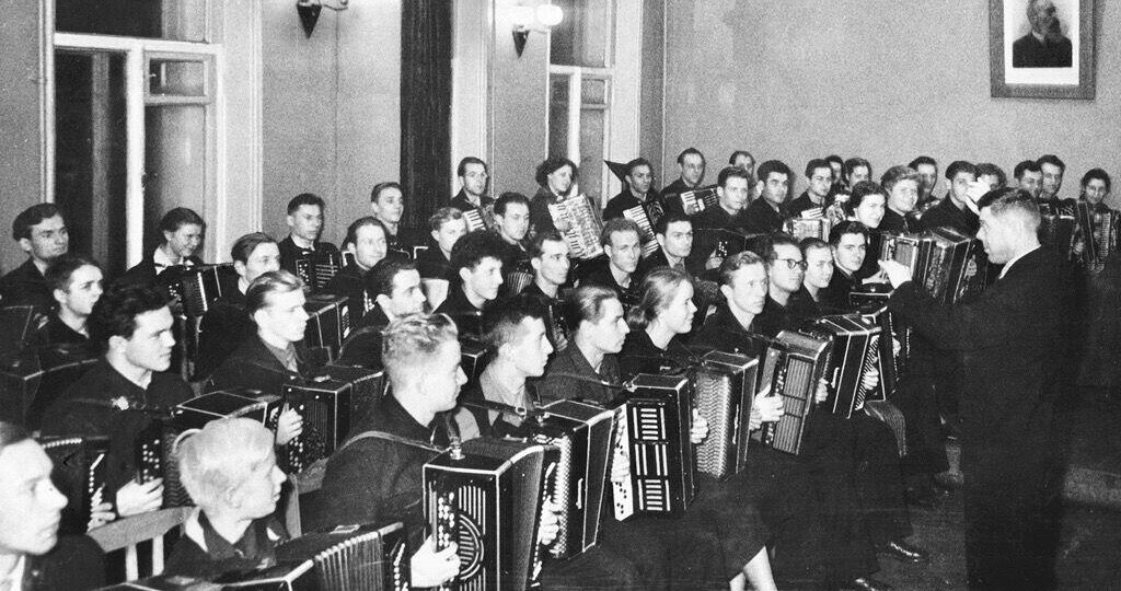 Сила музыки в годы блокады Ленинграда. Оркестр баянистов им. П.И.Смирнова