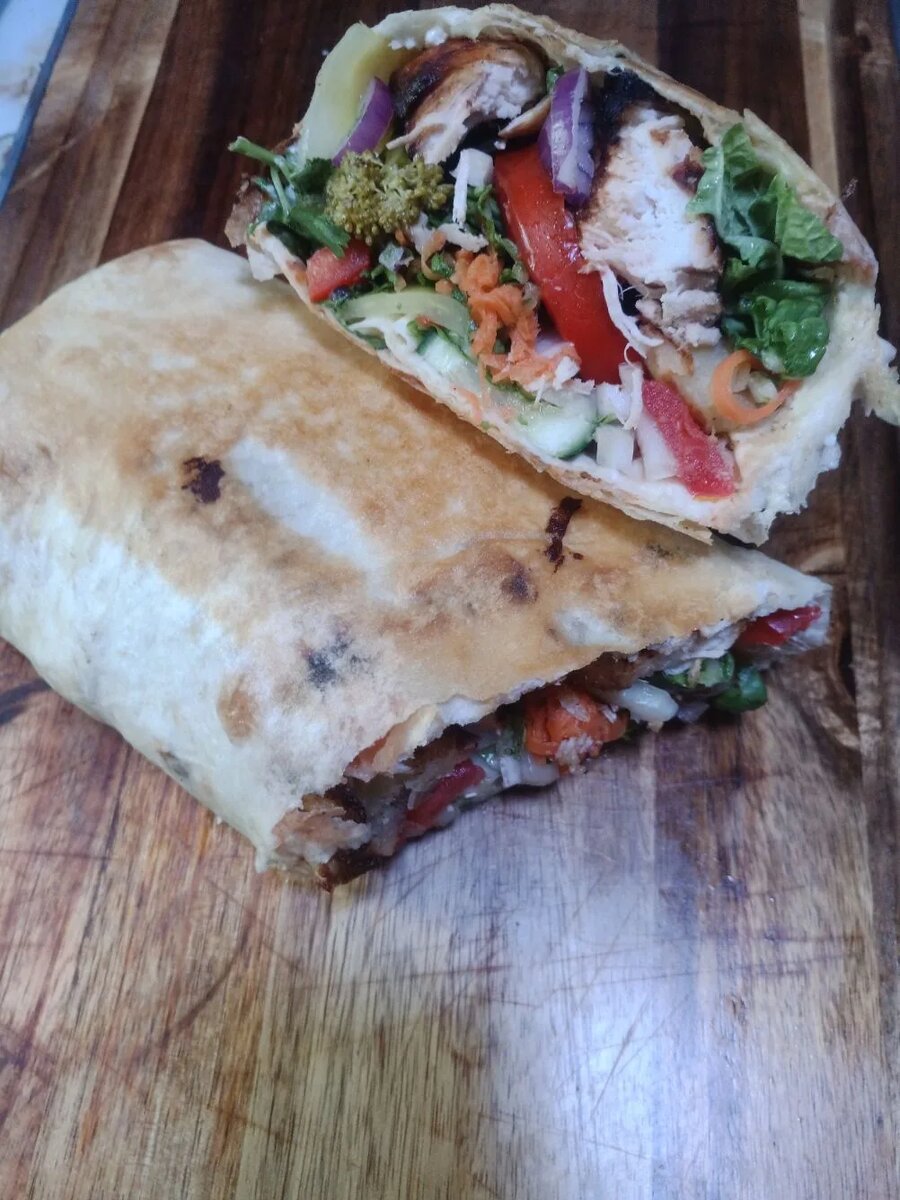 Готовьте шаурму из любимых продуктов.