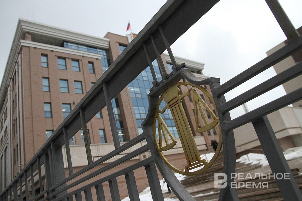    Арбитражный суд РТ частично удовлетворил иск казанского индивидуального предпринимателя Рифа Сафиуллина, потребовавшего вернуть трем десяткам гектаров под Альметьевском прежнюю категорию. Михаил Захаров / realnoevremya.ru