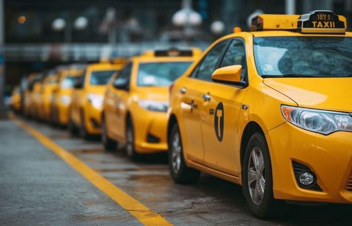 Ужесточиться порядок работы на такси. /Фото: banki.ru.