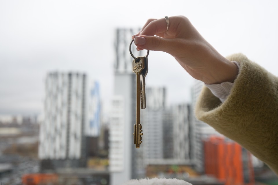    В Госдуме хотят выплачивать многодетным на погашение ипотеки более 6% от суммы Алексей БУЛАТОВ