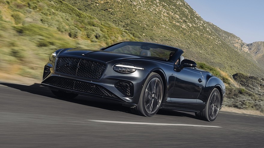    На фото: Bentley Continental GTC S нового поколения