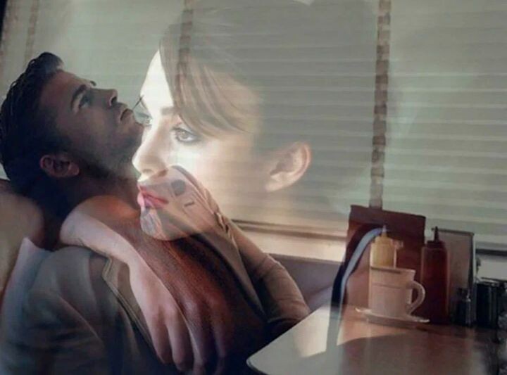 Он постоянно избегает встречи...