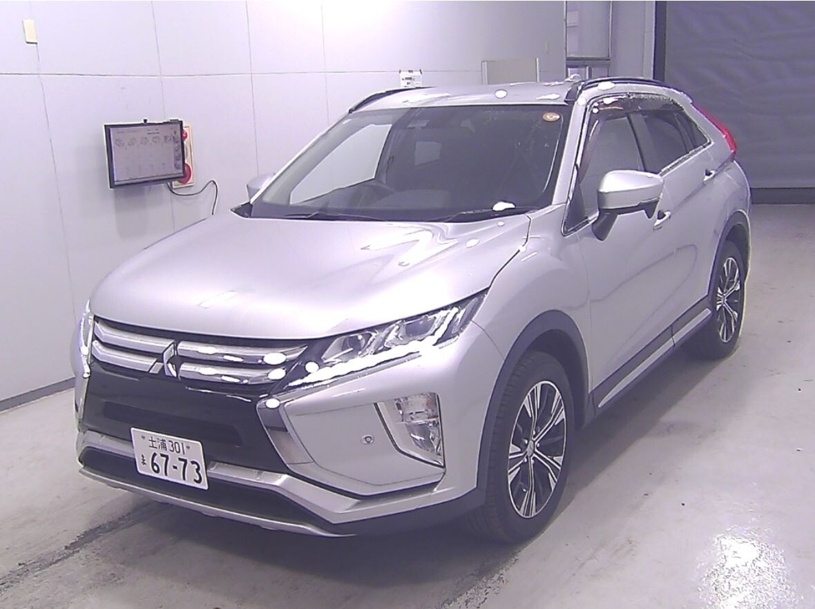 Фото с аукциона, листайте.