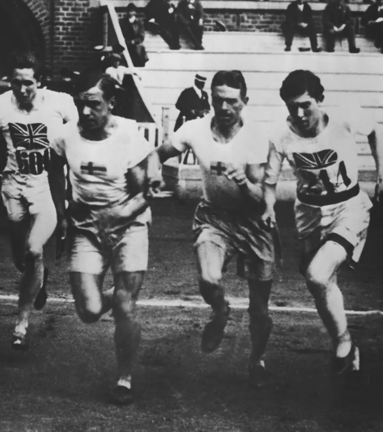 Филип Ноэль‑Бейкер крайний слева. Источник - popsci.com