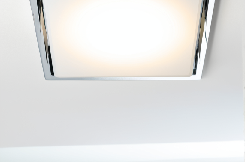 Встраиваемый квадратный светильник: особенности монтажа и варианты использования в интерьере