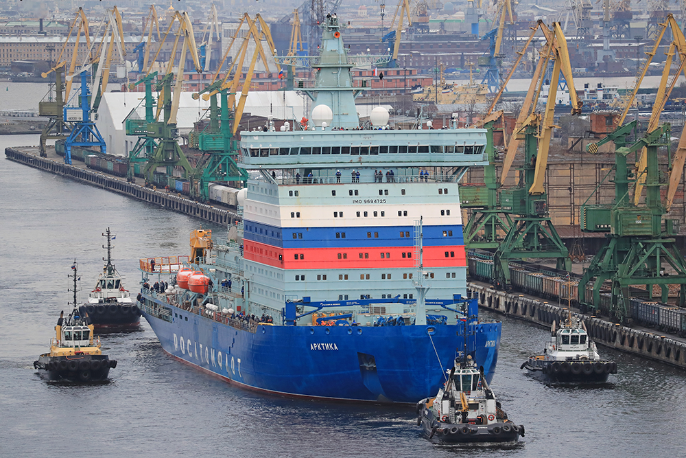 Проект 22220 проходит испытания.