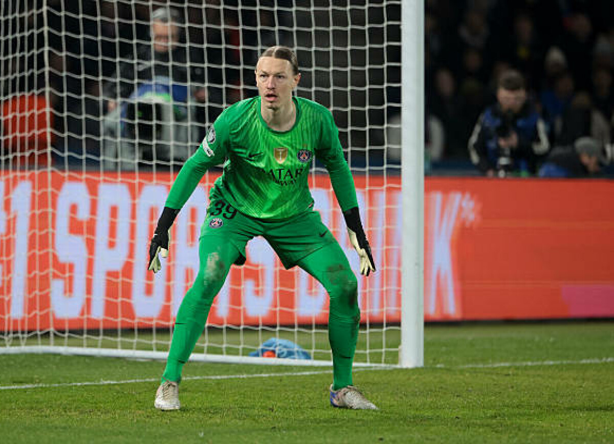     В Париже после выхода Сафонова в игре с «Ньюкаслом»: у Энрике нет причин не выпускать его дальше