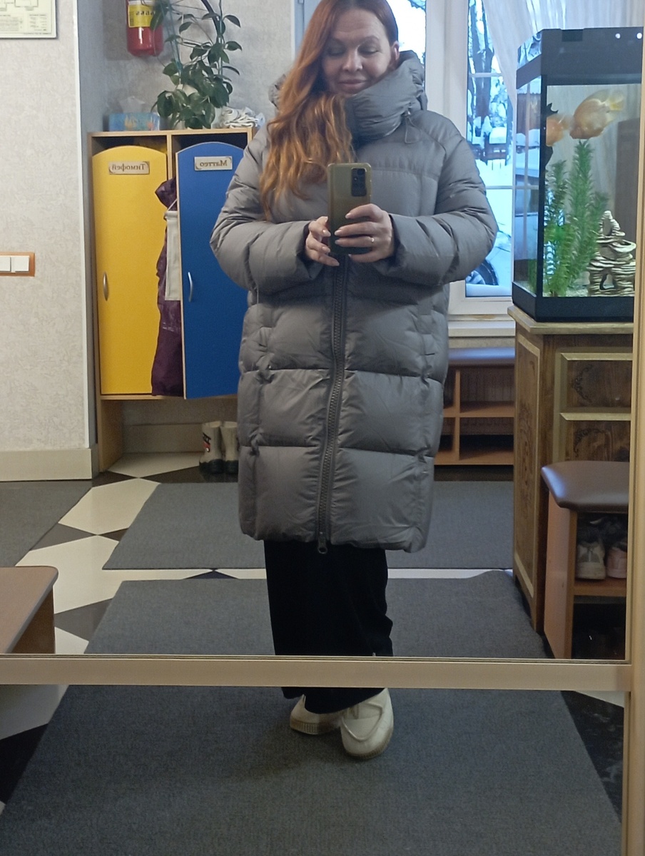 Два дня назад мне наконец то выплатили остаток зарплаты за декабрь. И я, к концу февраля, наконец-то купила себе пуховик. 