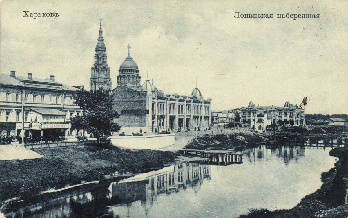 Орденоносец и сэр на старом снимке