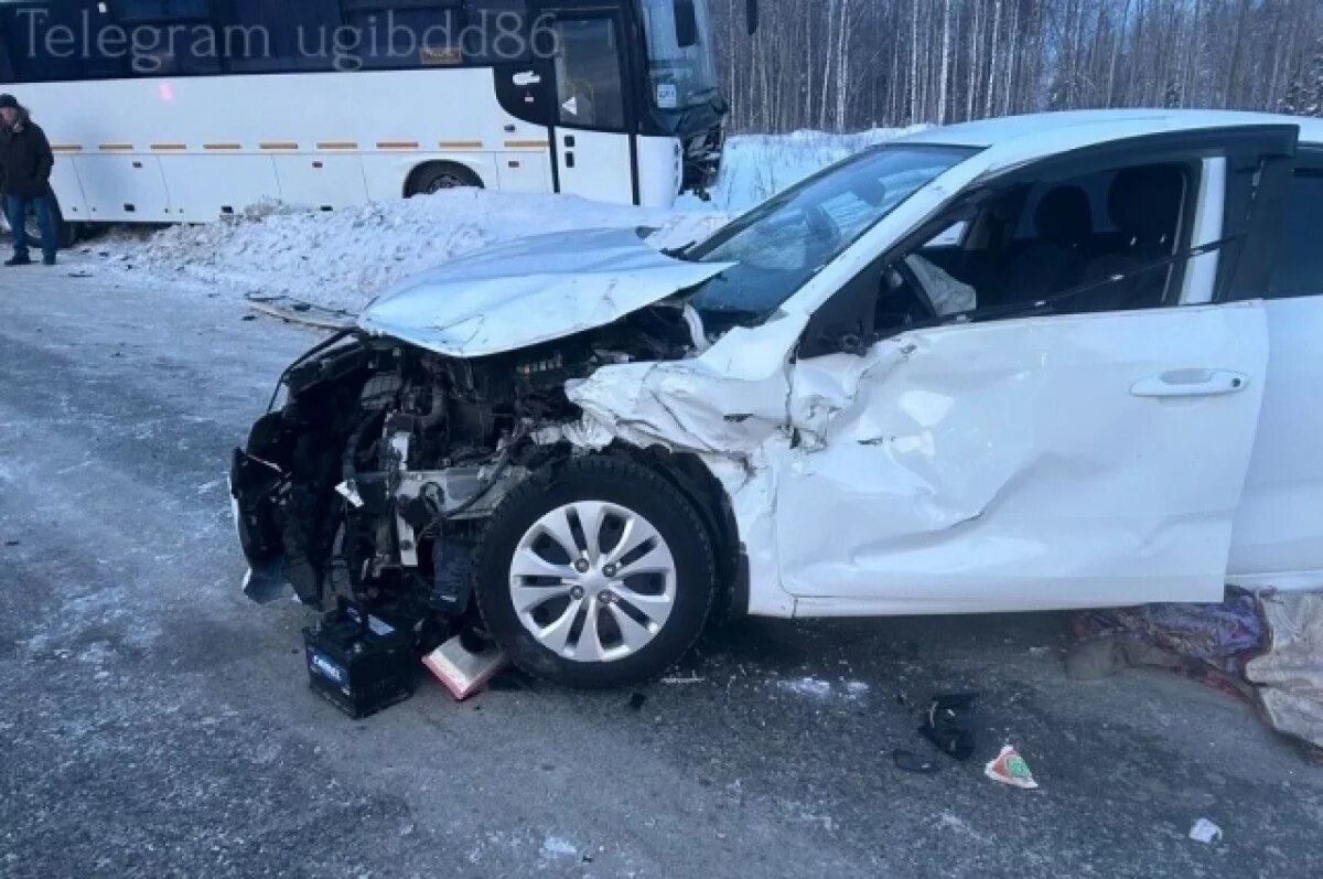    В Пыть-Яхе девушка попала в ДТП с автобусом