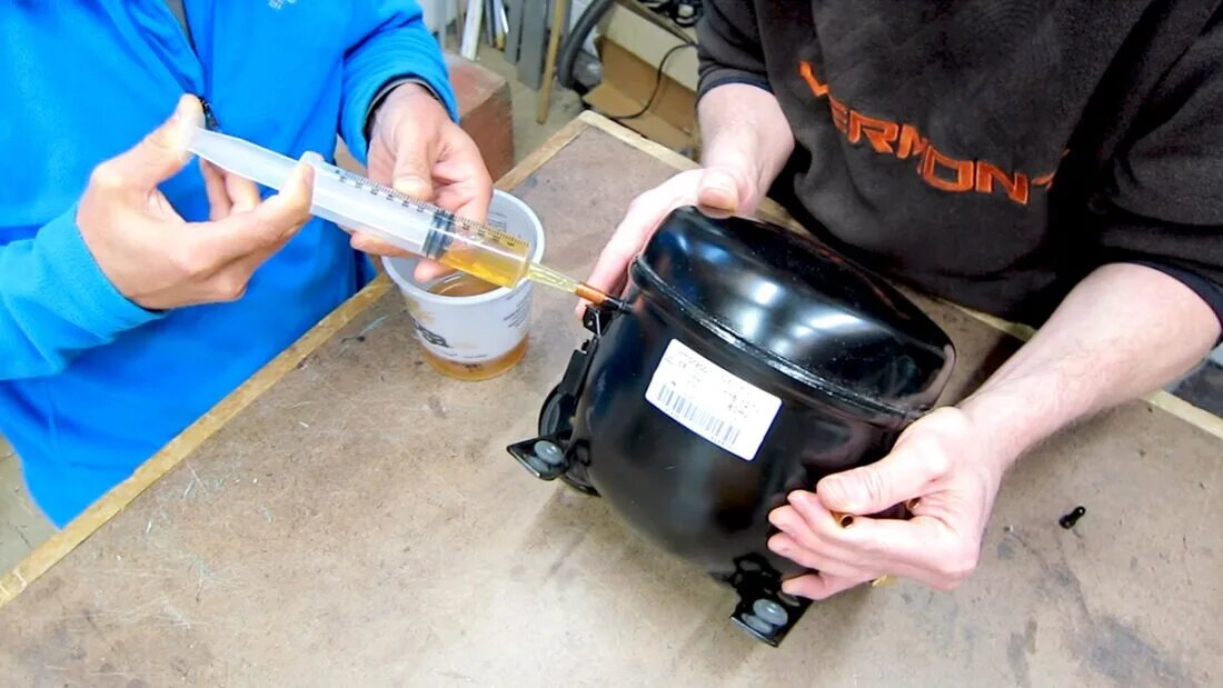 Компрессор бытового холодильника