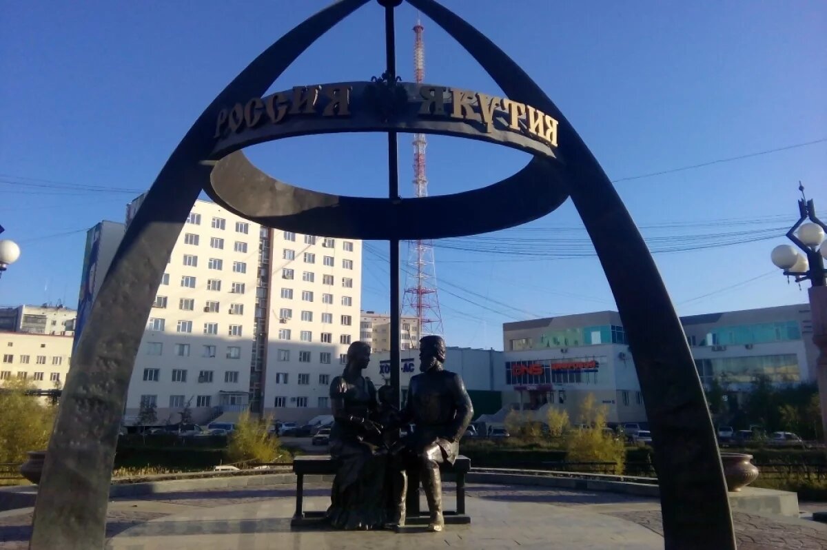    Памятники Семёну Дежнёву и митрополиту Иннокентию отреставрируют в Якутске