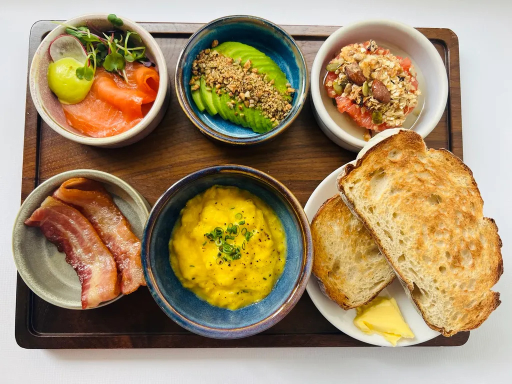 Поднос «Собери свой собственный бранч» в ресторане Grain Seoul (Grain Seoul)