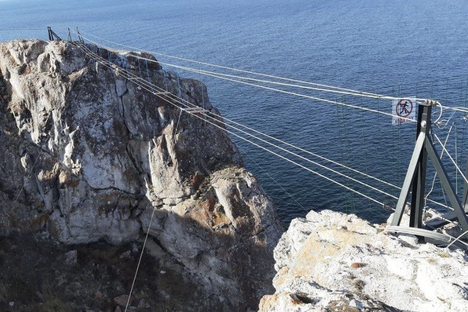   Суд обязал убрать незаконно построенные мосты на мысе Саган-Хушун на Ольхоне. Прокуратура Иркутской области