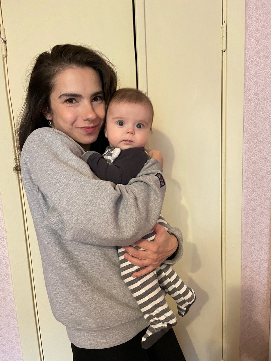 А ещё я впервые за три года распечатала все-все фотографии Саши, прям с самого рождения! И как же я скучаю по тому времени, когда она была совсем маленькая… хоть это и было дико сложно и сейчас в сто раз легче… 