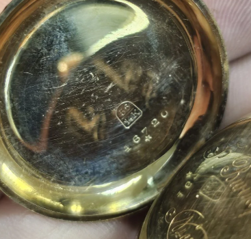 56 пробы на внутренней стороне крышки карманных часов
