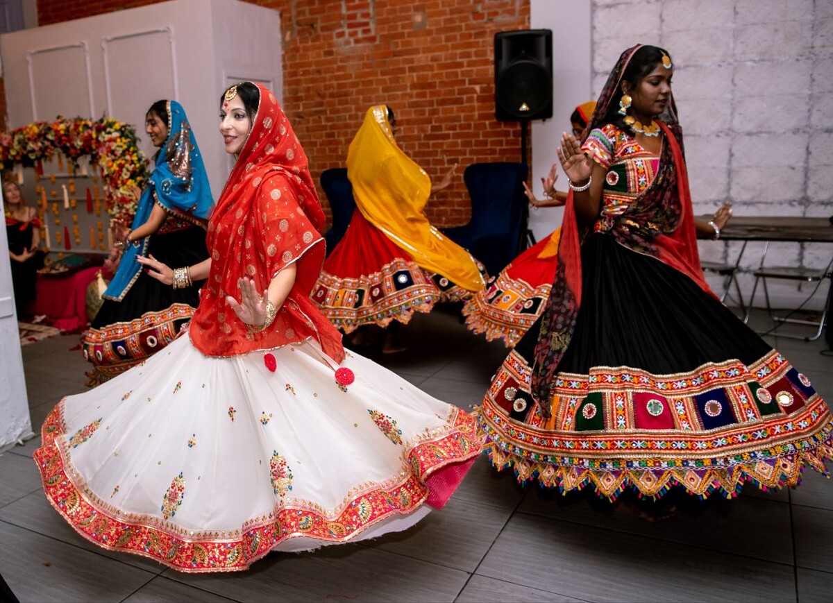 Фольклорные костюмы индийских танцев разных регионов