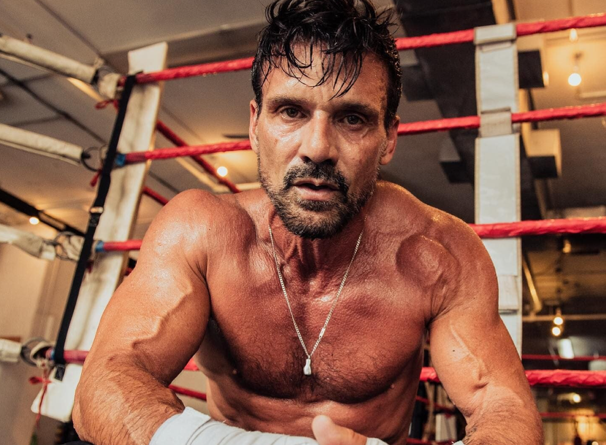 Так прошёл первый "тридцатник" - в безвестности и работе.