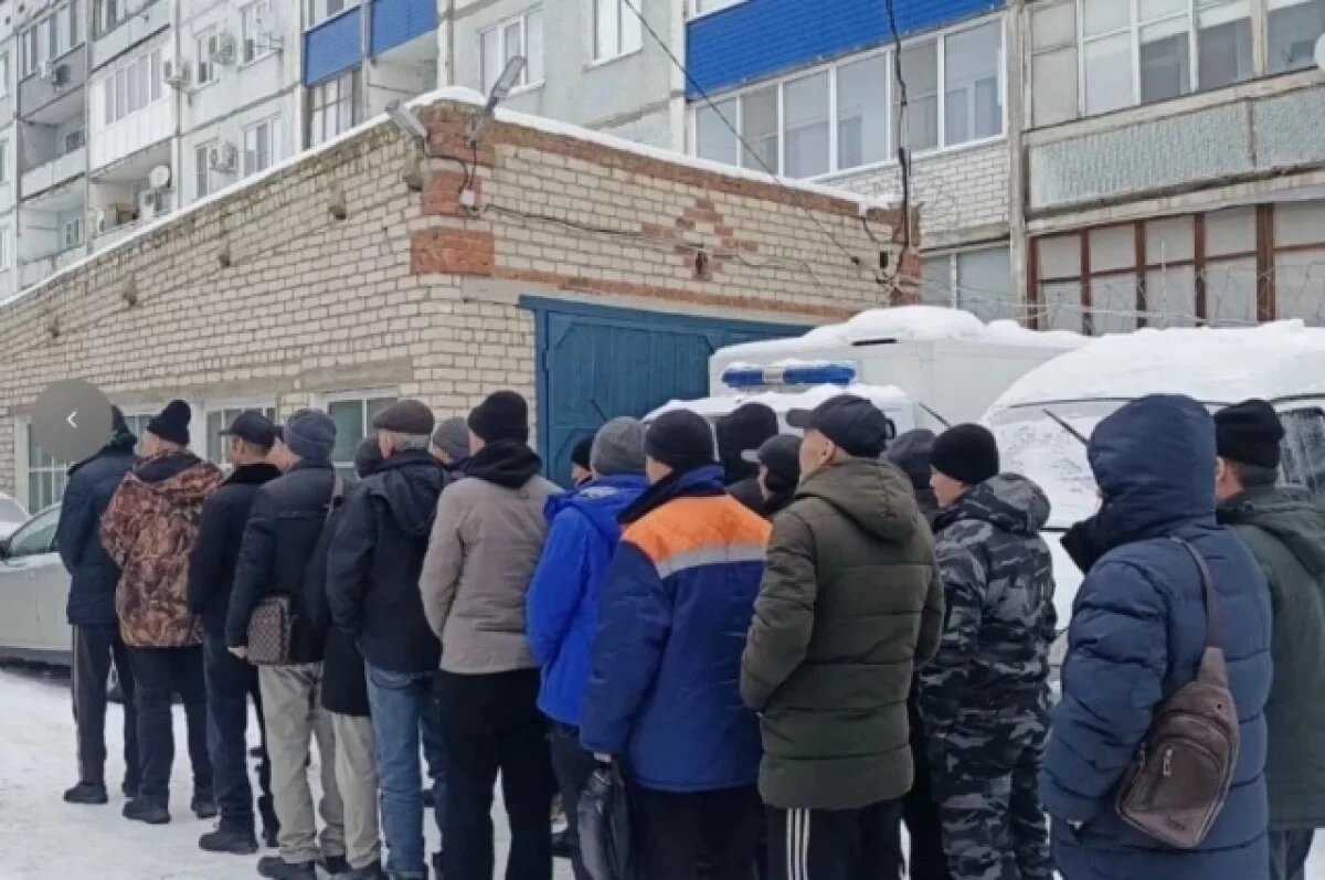    53 мигрантов доставили в полицию в Иловле под Волгоградом