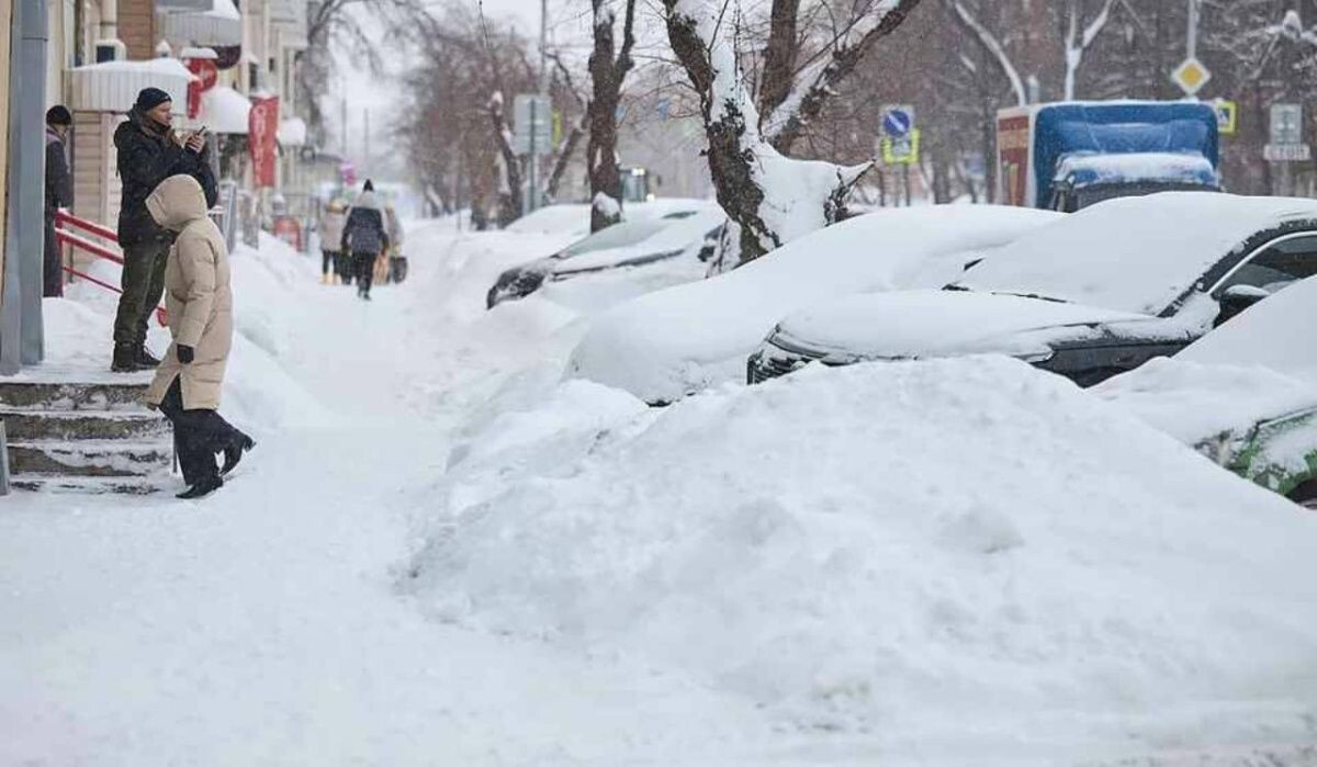     Сугробы в Перми. Источник: perm.kp.ru Автор фото: Николай Оберемченко