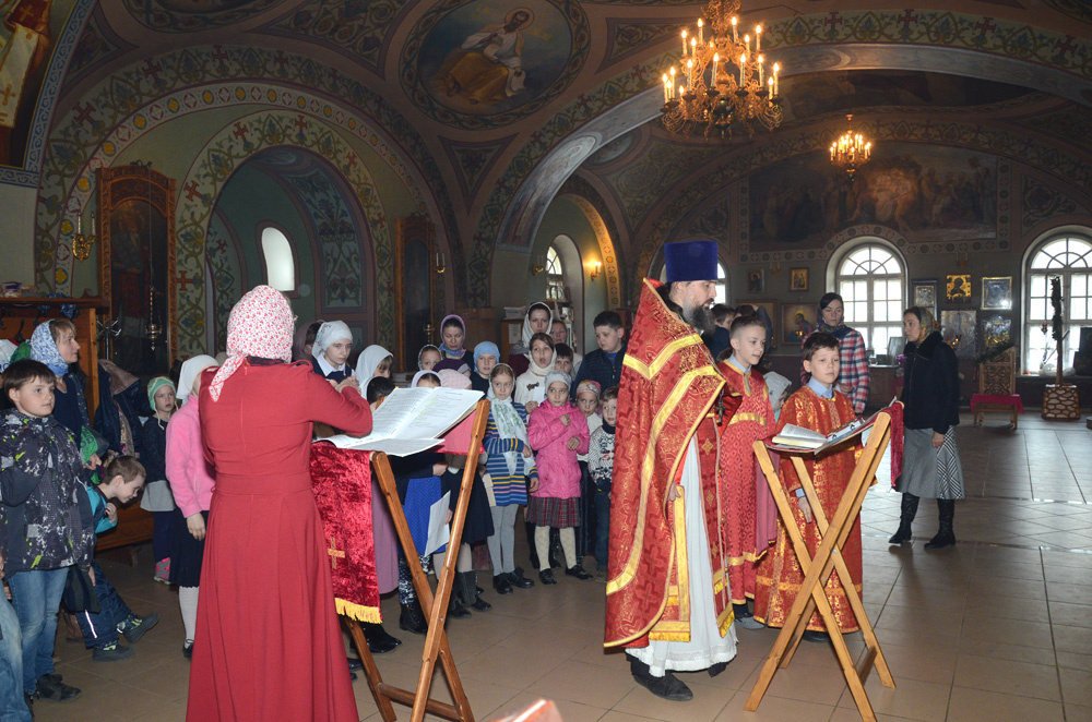 В каких регионах России больше всех уделяют время религии?