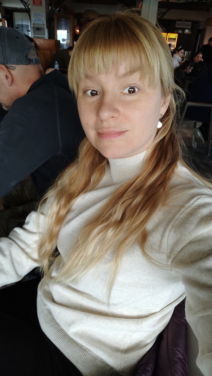 В больнице сегодня. Выгляжу не очень, чувствую себя так же.