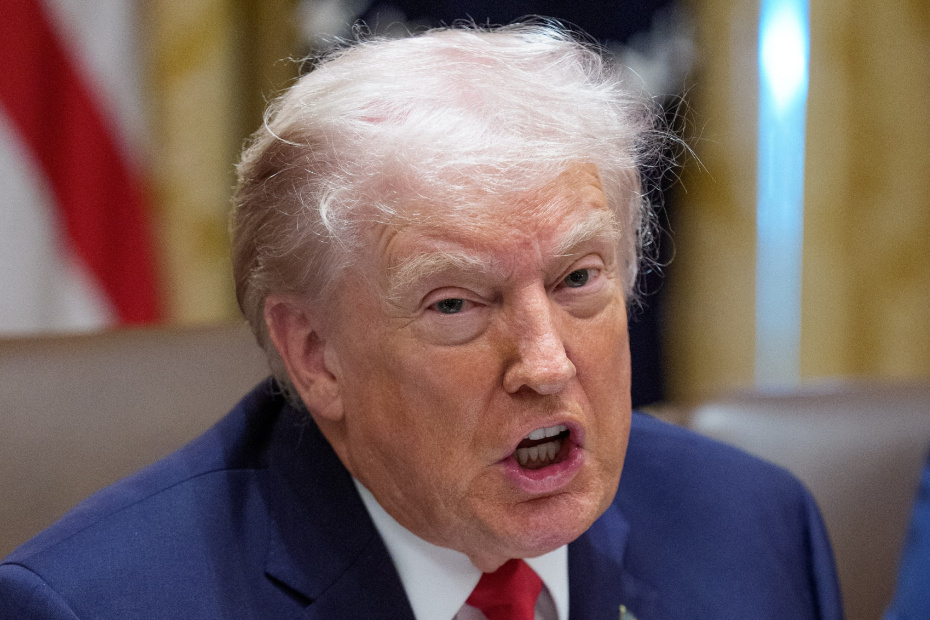    Aaron Schwartz — Pool via CNP/Consolidated News Photos/Global Look Press