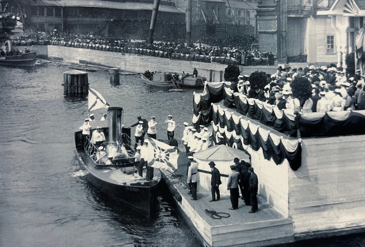 Прибытие морского министерства И.К. Григоровича на церемонию спуска линейного корабля «Севастополь» 16 июля 1911 года. 