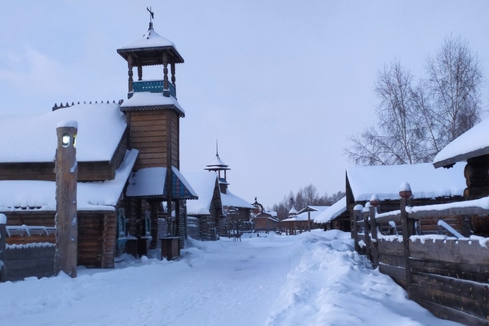    Декорации посада сибирских старожилов, построенные для фильма "Тобол", превратились в парк развлечений Елена ТРЕТЬЯКОВА