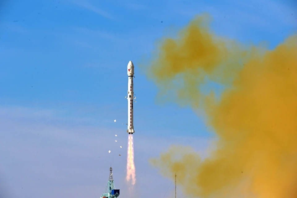    RMF24: Китайская ракета сегодня сойдет с орбиты и может упасть на Польшу GLOBAL LOOK PRESS