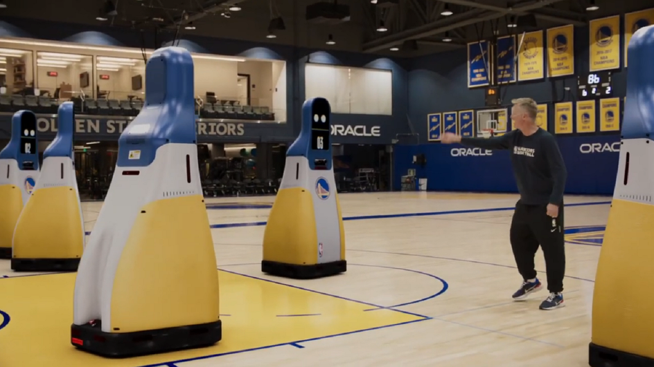 Должно быть это не то, что всплывает в воображении при словах "роботы-тренеры"