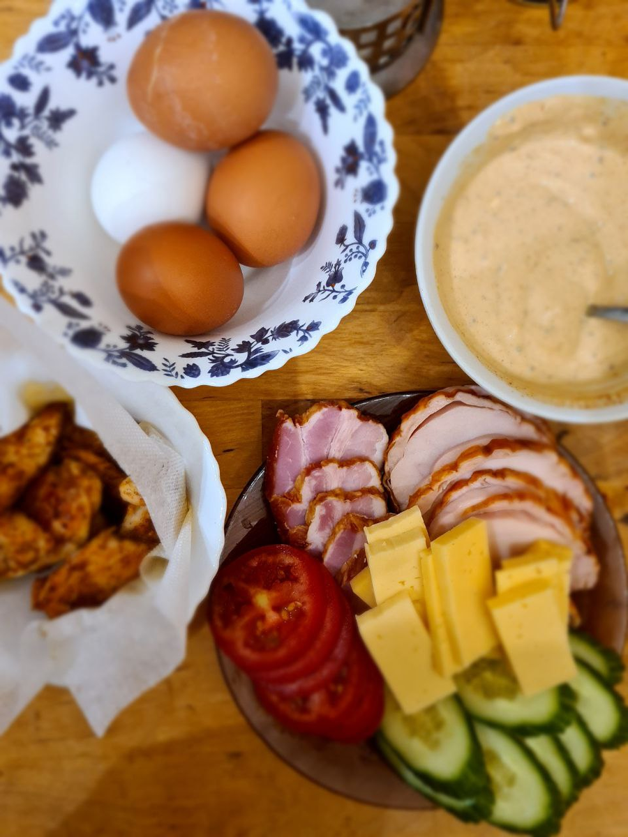 Набор для сборки утренних бутербродов. Фото из личного архива автора.