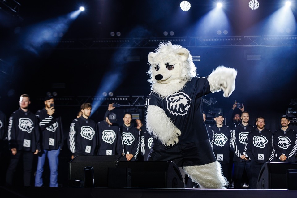    Маскот «Трактора» снова стал победителем конкурса талисманов КХЛ Валерий ЗВОНАРЕВ